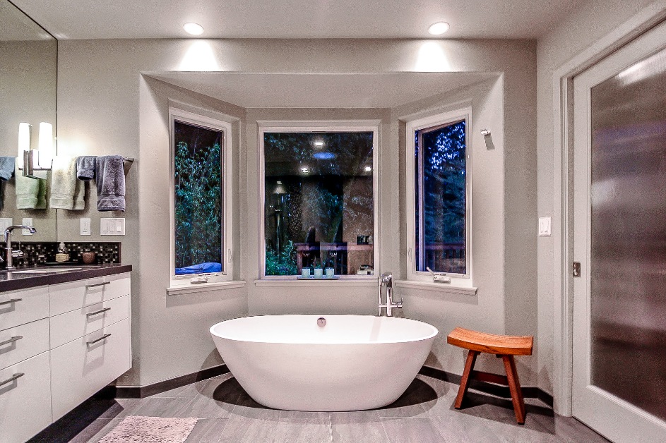 Is a Tub in Front of...